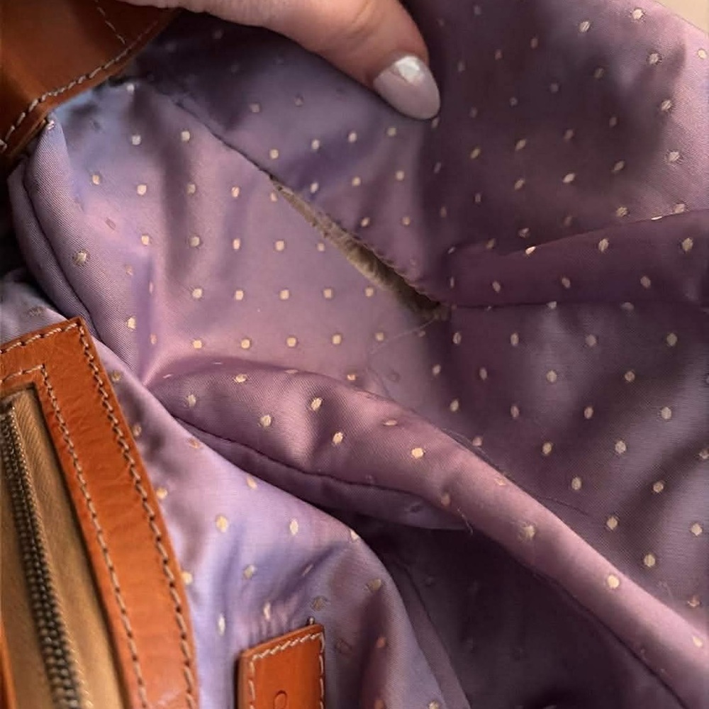 Valentino Vintage V Logo Shoulder Bag Tan and Leather- some wear see description - Picture 9 of 16